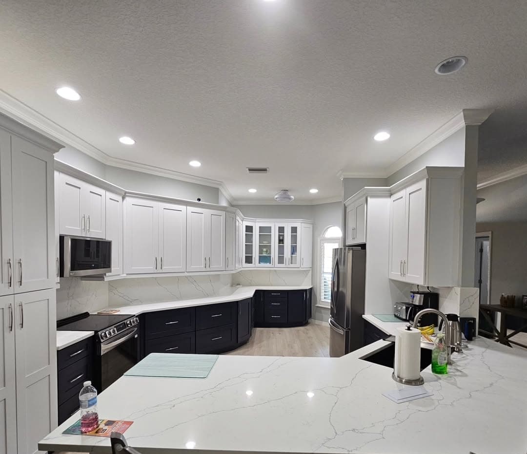 Glide-Lock kitchen - White uppers with dark base cabinets